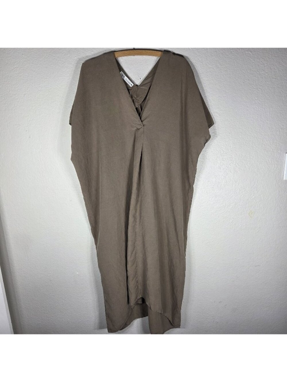 Zara Kaftan Dress Brown Size M Pleated Boho Maxi Dolman Sleeves V-Neck